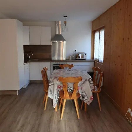 Apartment Familial 3 Pieces Pour 8 Personnes, Terrasse Et Parking, Centre De - Fr-1-263-455