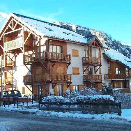 Apartment Familial 3 Pieces Pour 8 Personnes, Terrasse Et Parking, Centre De - Fr-1-263-455 Valloire